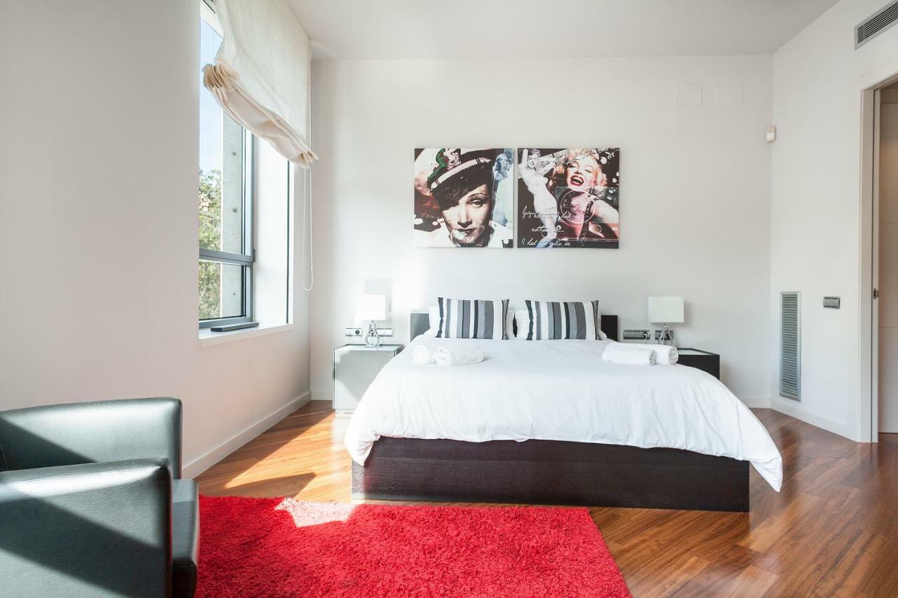 Uma Suites Passeig De Gracia 16 Barcelona Exteriör bild