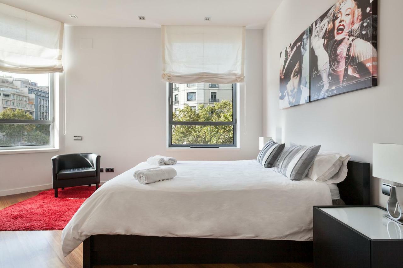 Uma Suites Passeig De Gracia 16 Barcelona Exteriör bild