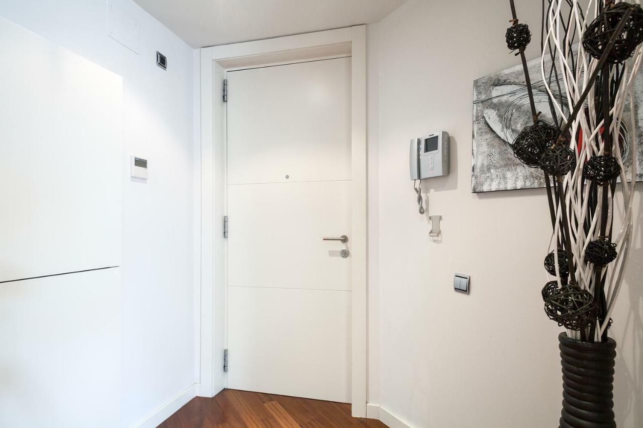 Uma Suites Passeig De Gracia 16 Barcelona Exteriör bild