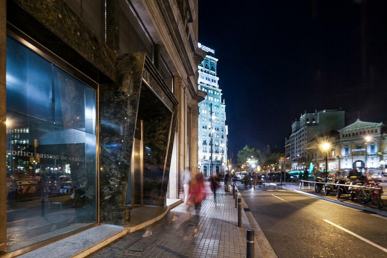 Uma Suites Passeig De Gracia 16 Barcelona Exteriör bild
